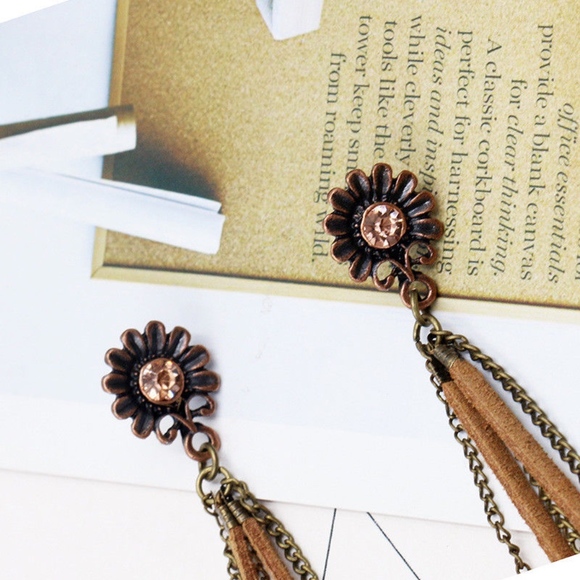 Boho Vintage Tooth Shell Tassel Long Chain Earring - Picture 4 of 8